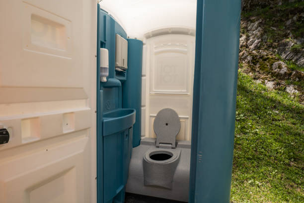 Best Portable bathroom rental  in Warren Park, IN